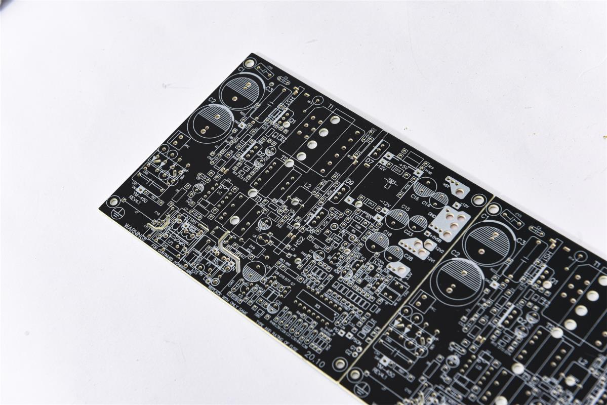 22F背面黑油